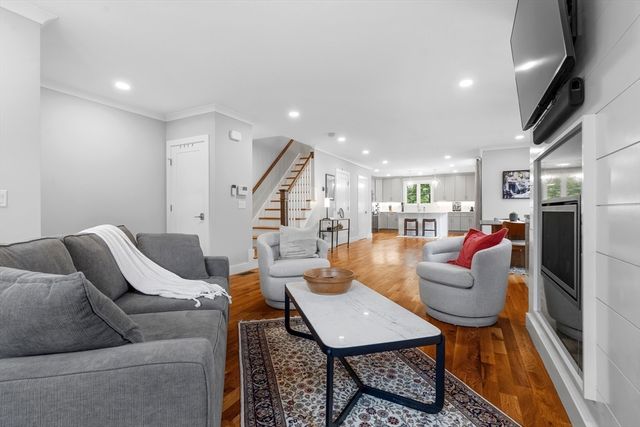 26 Neponset Ave 26, Boston, MA 02131