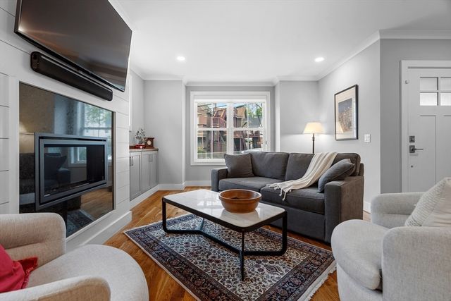 26 Neponset Ave 26, Boston, MA 02131