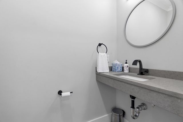 26 Neponset Ave 26, Boston, MA 02131