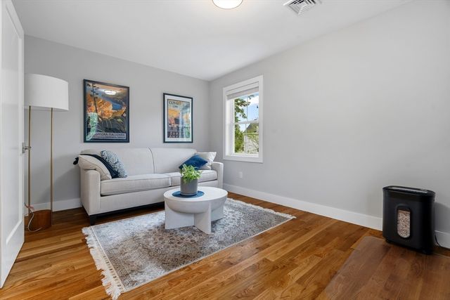 26 Neponset Ave 26, Boston, MA 02131