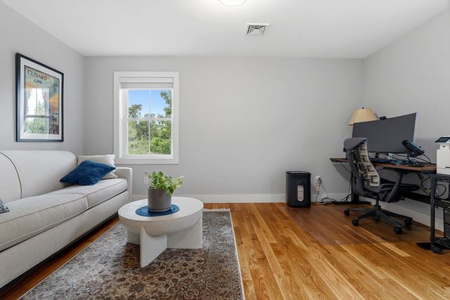 26 Neponset Ave 26, Boston, MA 02131