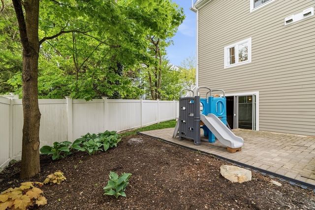 26 Neponset Ave 26, Boston, MA 02131