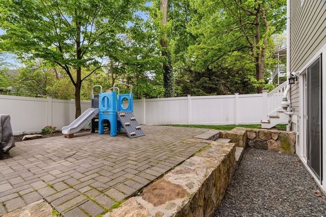 26 Neponset Ave 26, Boston, MA 02131