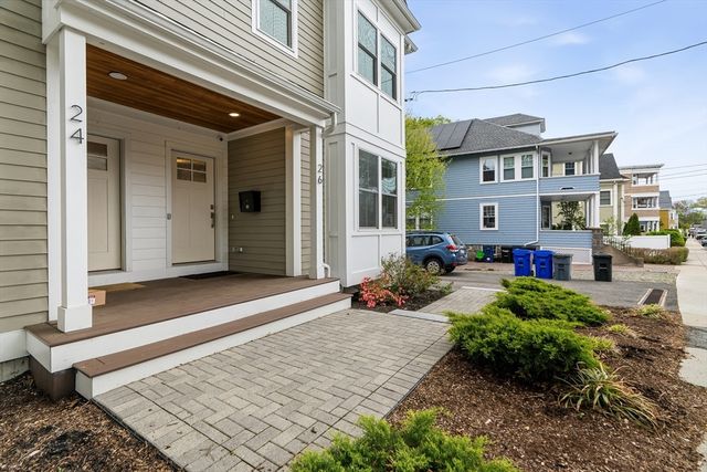 26 Neponset Ave 26, Boston, MA 02131