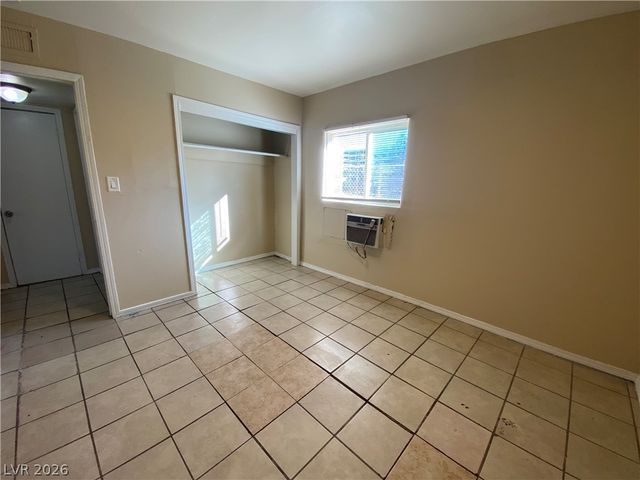 230 BOSTON Avenue 3, Las Vegas, NV 89102