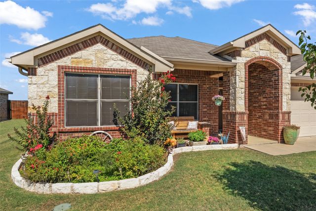 4126 Bridle Path, Sanger, TX 76266