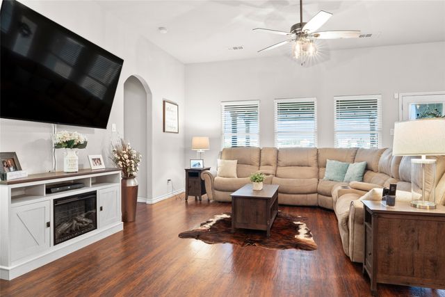 4126 Bridle Path, Sanger, TX 76266