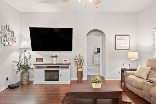 4126 Bridle Path, Sanger, TX 76266