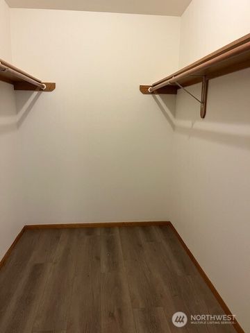 434 SE Stanford Pl, College Place, WA 99324