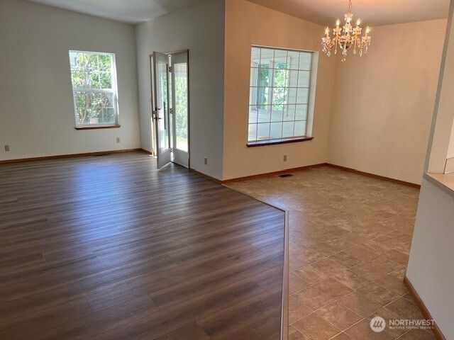 434 SE Stanford Pl, College Place, WA 99324