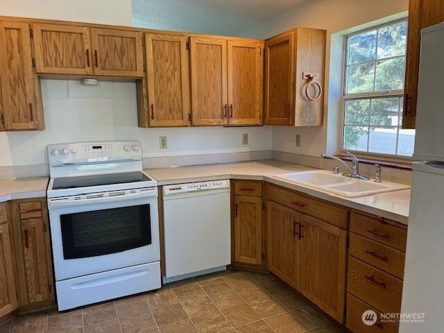 434 SE Stanford Pl, College Place, WA 99324