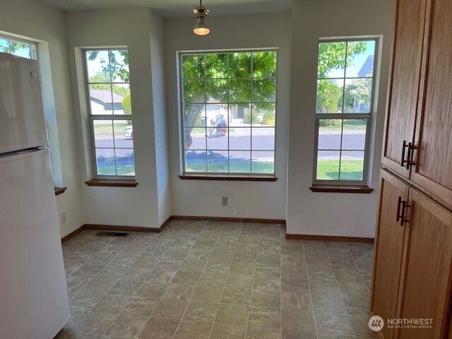 434 SE Stanford Pl, College Place, WA 99324