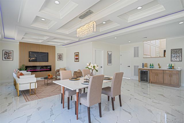 1025 Mirabelle Avenue, Westbury, NY 11590