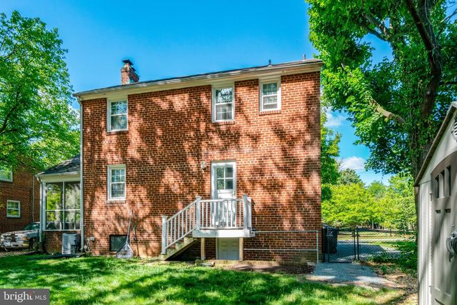7 S IRVING ST, Arlington, VA 22204