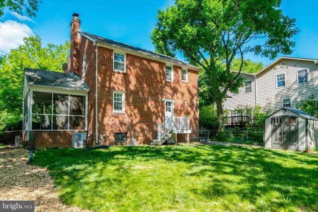 7 S IRVING ST, Arlington, VA 22204