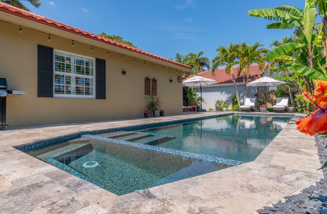 1227 Seagrape Circle, Weston, FL 33326