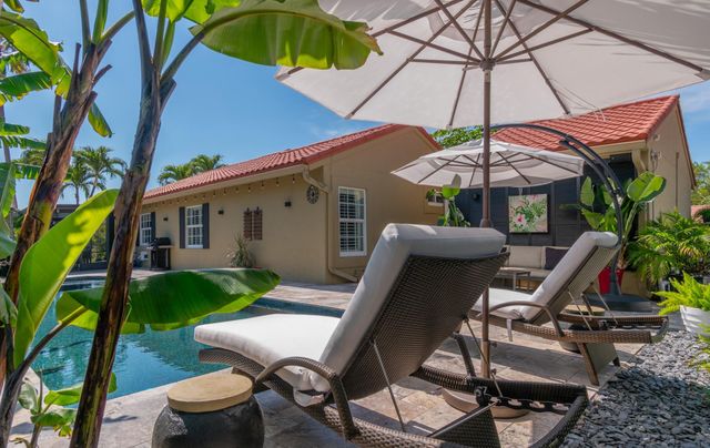 1227 Seagrape Circle, Weston, FL 33326