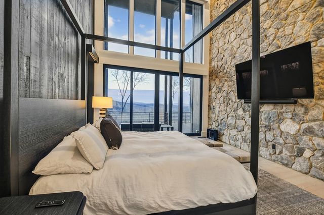 415 Green Ridge Trail, Blue Ridge, GA 30513