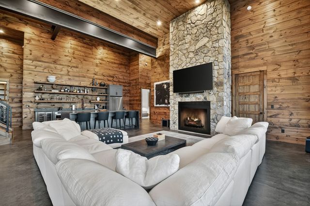 415 Green Ridge Trail, Blue Ridge, GA 30513