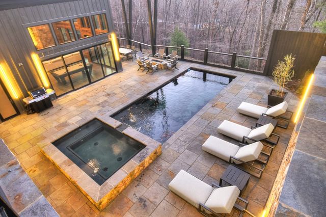 415 Green Ridge Trail, Blue Ridge, GA 30513