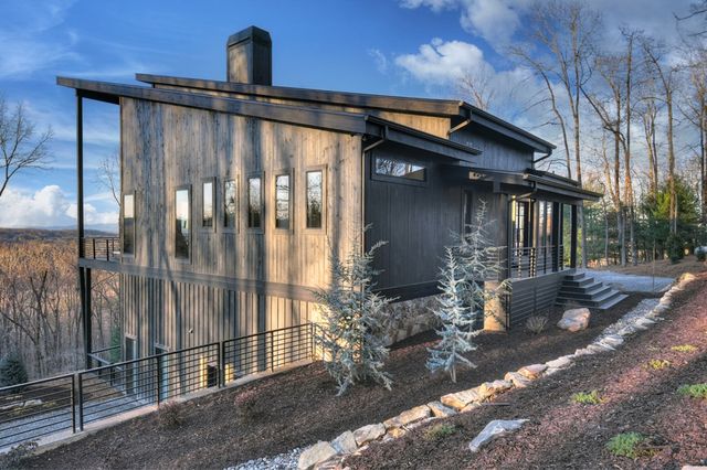 415 Green Ridge Trail, Blue Ridge, GA 30513