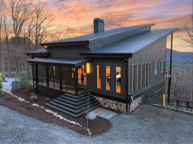 415 Green Ridge Trail, Blue Ridge, GA 30513