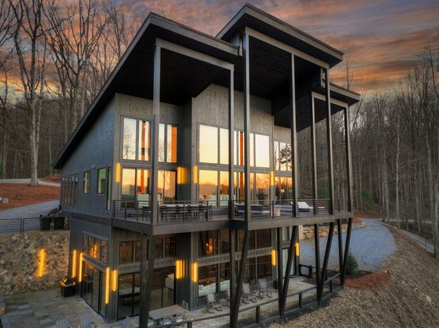 415 Green Ridge Trail, Blue Ridge, GA 30513