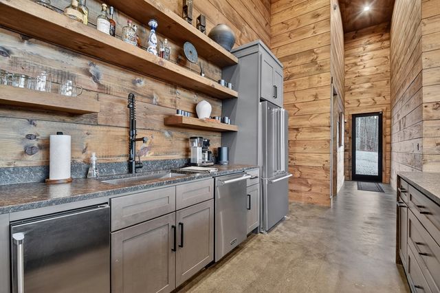 415 Green Ridge Trail, Blue Ridge, GA 30513