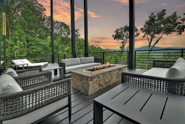 415 Green Ridge Trail, Blue Ridge, GA 30513