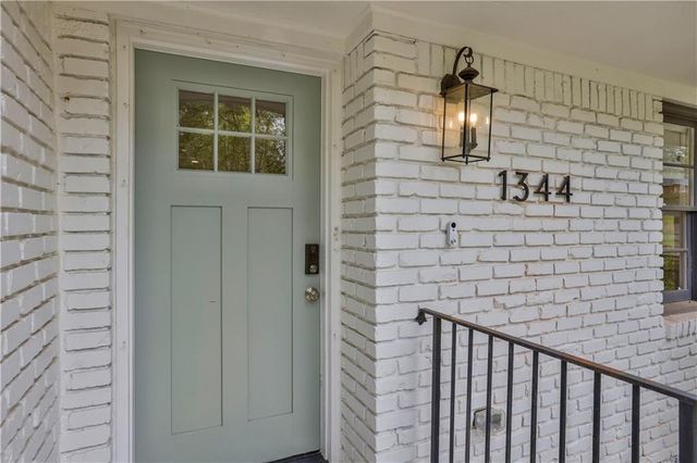 1344 Midlawn Drive, Decatur, GA 30032