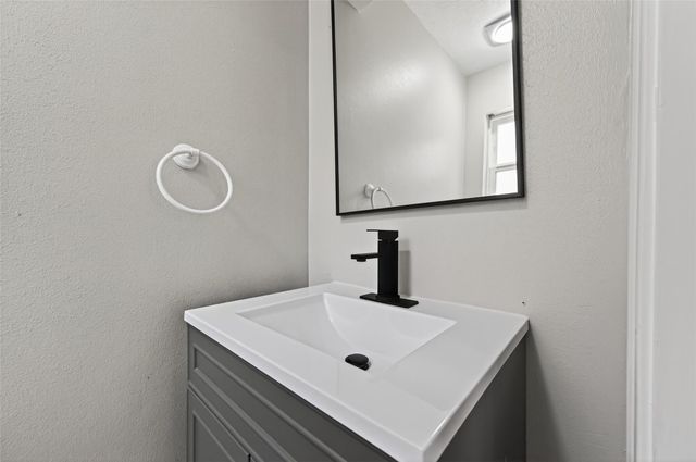 11519 Piping Rock Drive, Houston, TX 77077