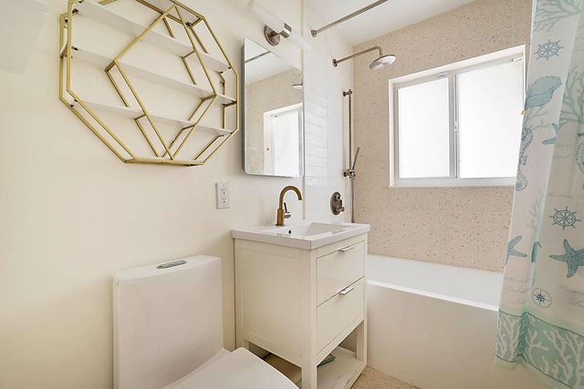 2445 SE 7th st, Pompano Beach, FL 33062