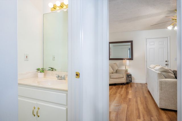 1414 Middleborough Ct, Murfreesboro, TN 37130