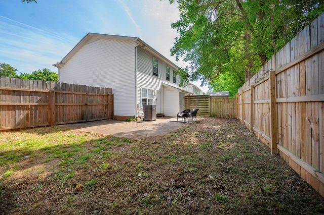 1414 Middleborough Ct, Murfreesboro, TN 37130