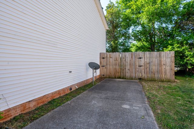 1414 Middleborough Ct, Murfreesboro, TN 37130