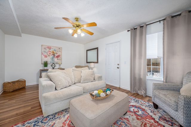 1414 Middleborough Ct, Murfreesboro, TN 37130