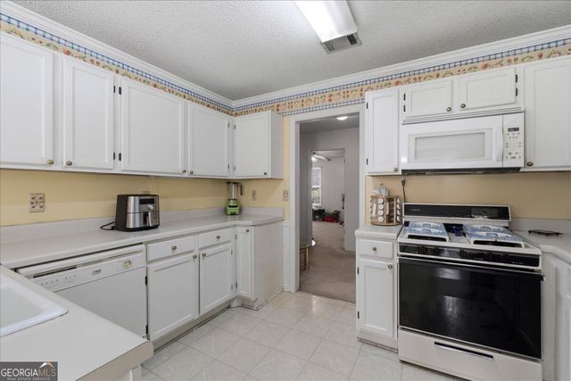 511 Barclay Court, Stone Mountain, GA 30083