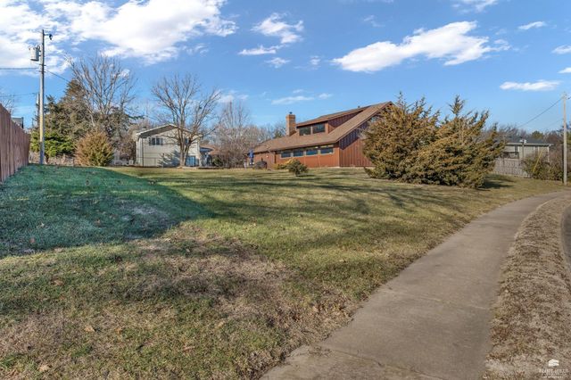 3502 Stonehenge Court, Manhattan, KS 66503