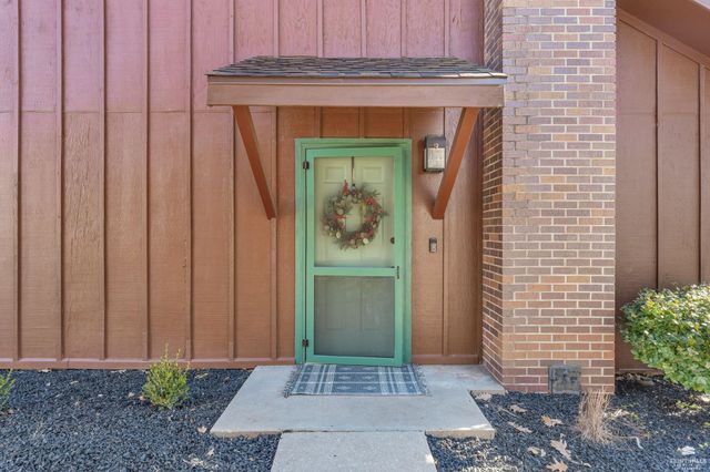 3502 Stonehenge Court, Manhattan, KS 66503