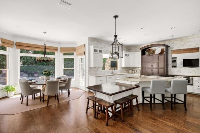 740 Riley Place, Sandy Springs, GA 30327