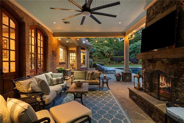 740 Riley Place, Sandy Springs, GA 30327