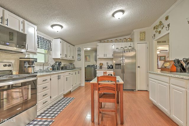 903 Flatwoods Road, Coeburn, VA 24230