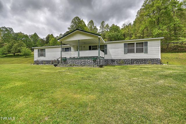 903 Flatwoods Road, Coeburn, VA 24230