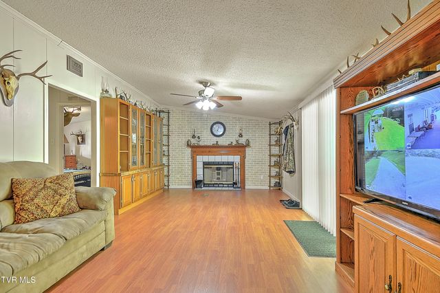 903 Flatwoods Road, Coeburn, VA 24230