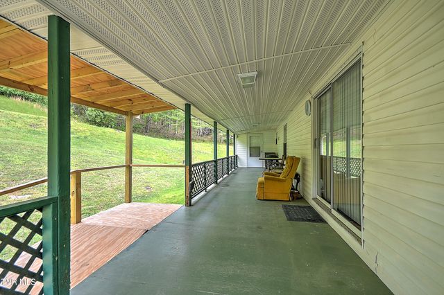 903 Flatwoods Road, Coeburn, VA 24230