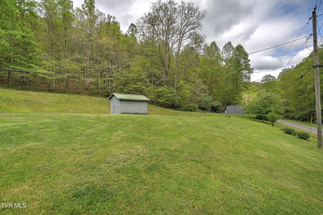 903 Flatwoods Road, Coeburn, VA 24230