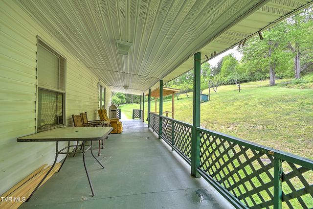 903 Flatwoods Road, Coeburn, VA 24230