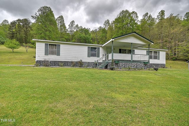 903 Flatwoods Road, Coeburn, VA 24230
