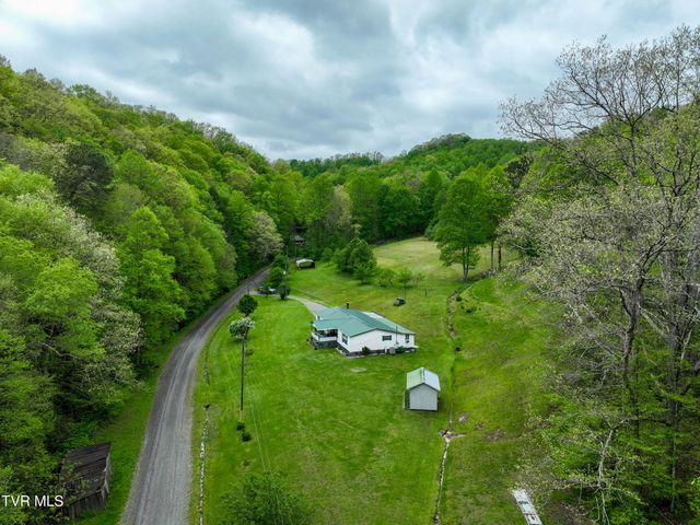 903 Flatwoods Road, Coeburn, VA 24230