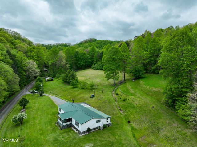 903 Flatwoods Road, Coeburn, VA 24230